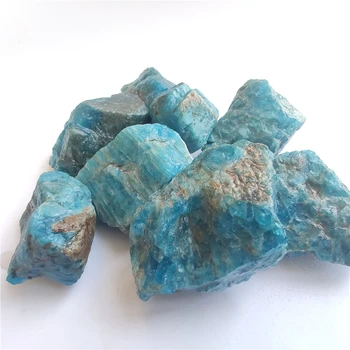 Натуральный синий Зеленый Желтый кристалл апатита Грубый необработанный камень Образец декоративного камня